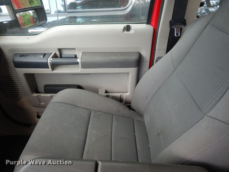 image for item DA8390 2009 Ford F250 Super Duty  SuperCab utility bed pickup truck