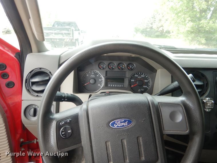 image for item DA8390 2009 Ford F250 Super Duty  SuperCab utility bed pickup truck