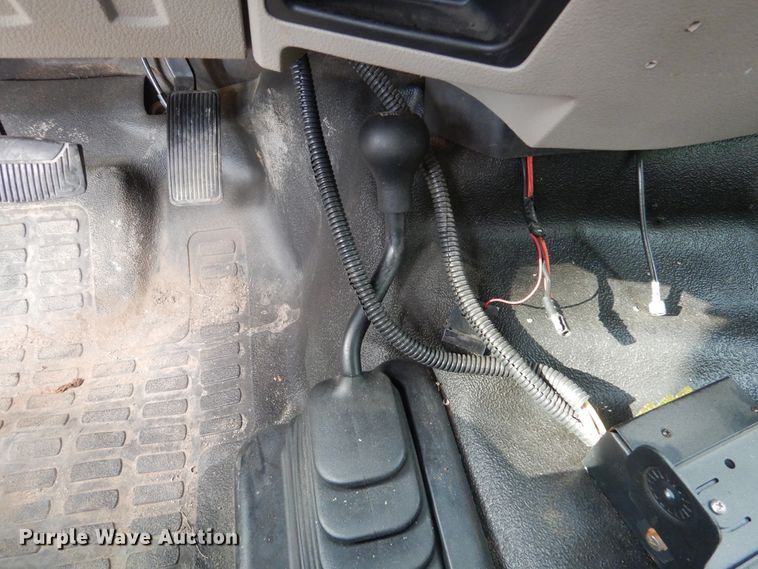 image for item DA8390 2009 Ford F250 Super Duty  SuperCab utility bed pickup truck