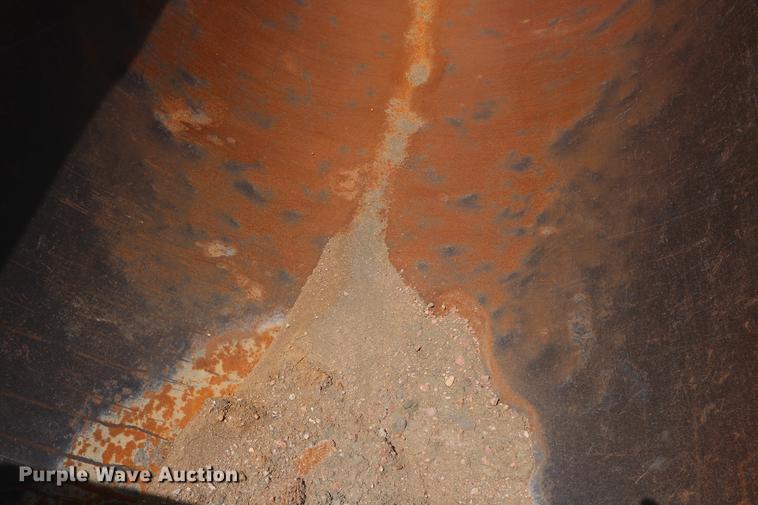 image for item DD6106 2005 Clement RKHL3432 dump trailer