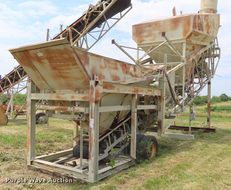 image for item DD6321 1972 Vince-hagan HT-7250-25 concrete batch plant