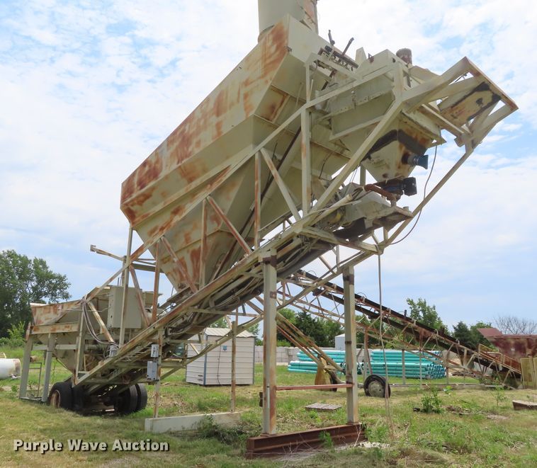 image for item DD6321 1972 Vince-hagan HT-7250-25 concrete batch plant