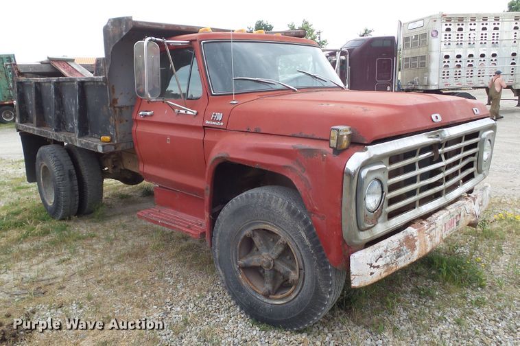 image for item DF0837 1977 Ford F700  dump truck