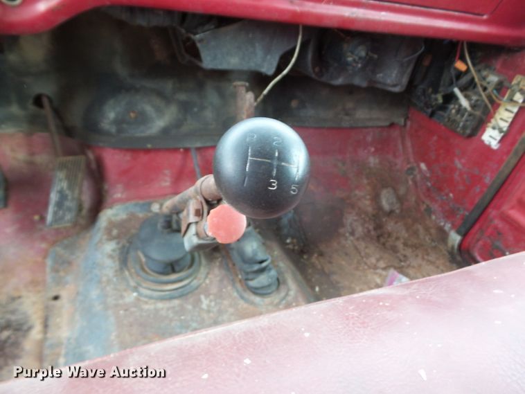 image for item DF0837 1977 Ford F700  dump truck