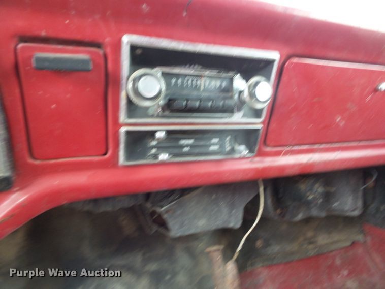 image for item DF0837 1977 Ford F700  dump truck