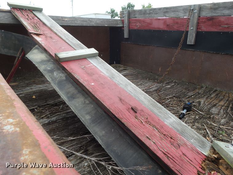 image for item DF0837 1977 Ford F700  dump truck