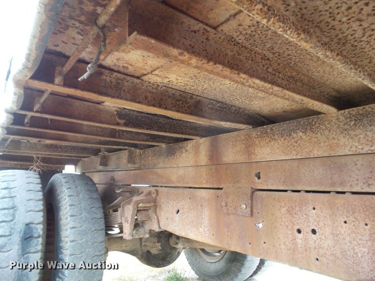 image for item DF0837 1977 Ford F700  dump truck