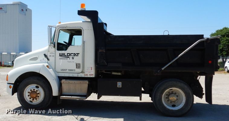 image for item DF4130 1995 Kenworth T300  dump truck