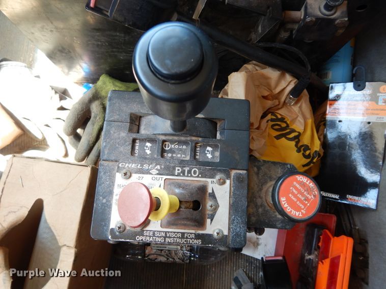 image for item DF4130 1995 Kenworth T300  dump truck