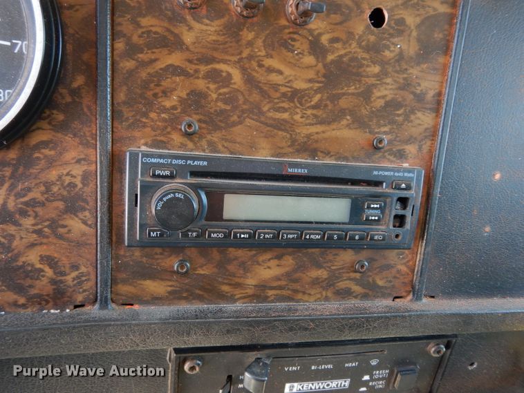 image for item DF4130 1995 Kenworth T300  dump truck