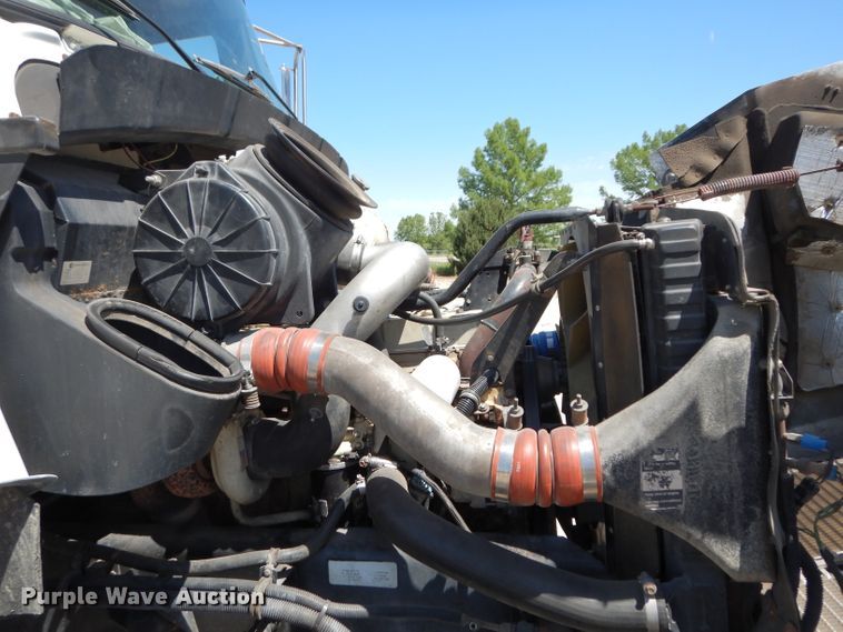 image for item DF4130 1995 Kenworth T300  dump truck