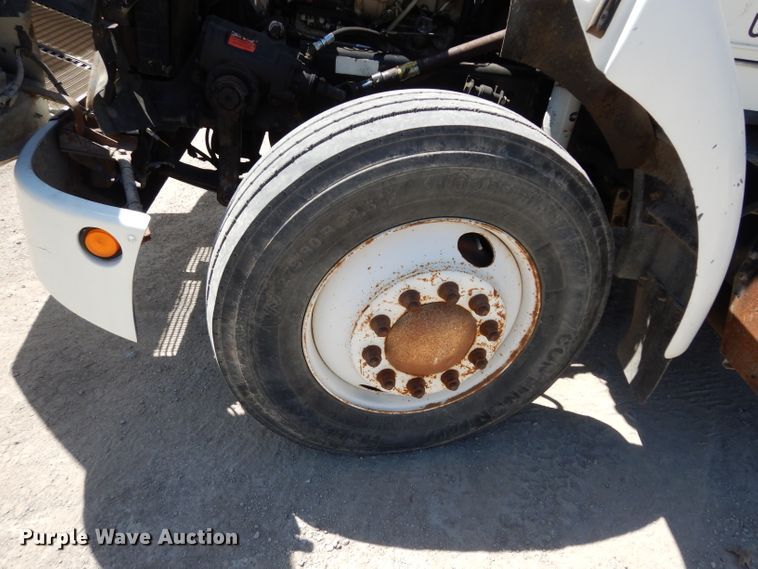 image for item DF4130 1995 Kenworth T300  dump truck