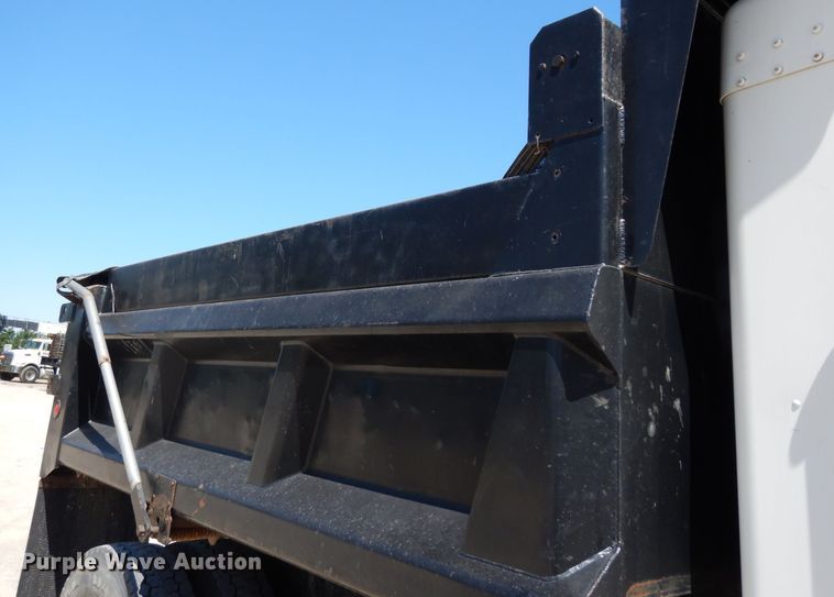 image for item DF4130 1995 Kenworth T300  dump truck