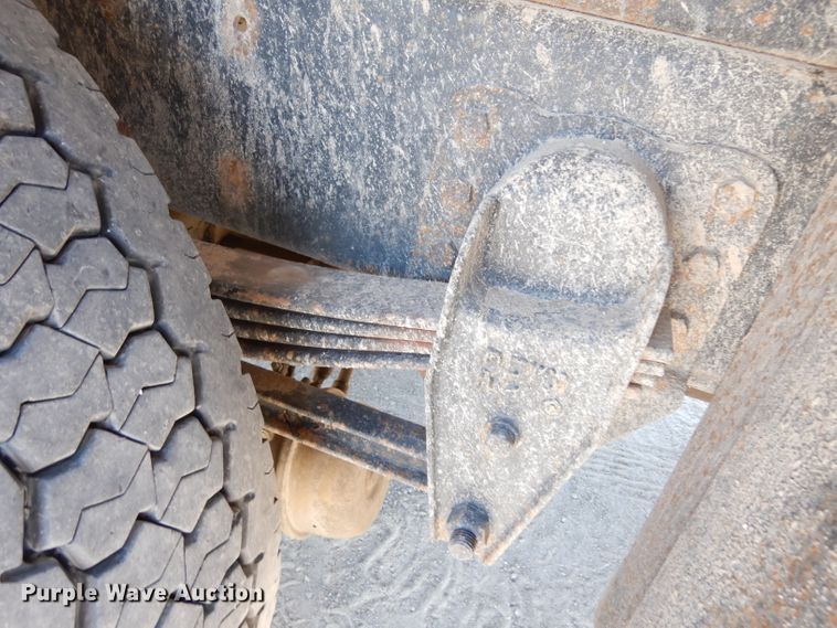 image for item DF4130 1995 Kenworth T300  dump truck