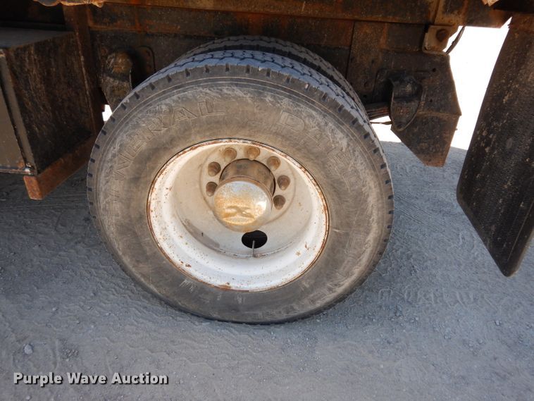 image for item DF4130 1995 Kenworth T300  dump truck