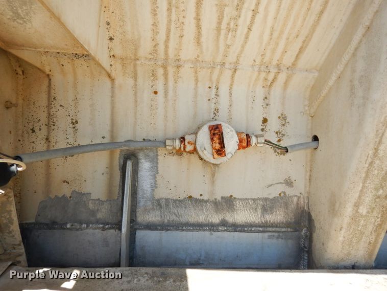 image for item DF4131 1964 Butler tank trailer