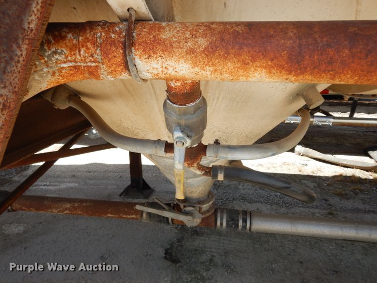 image for item DF4131 1964 Butler tank trailer