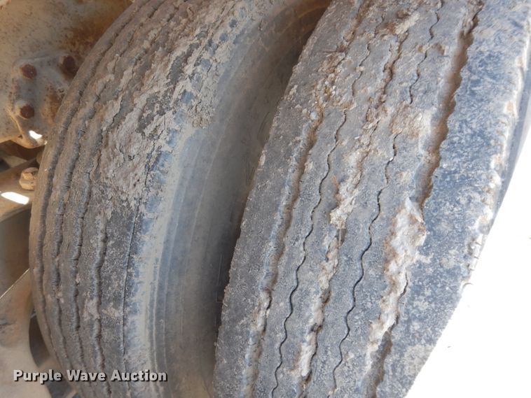 image for item DF4131 1964 Butler tank trailer