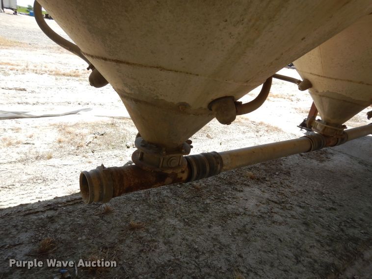 image for item DF4131 1964 Butler tank trailer