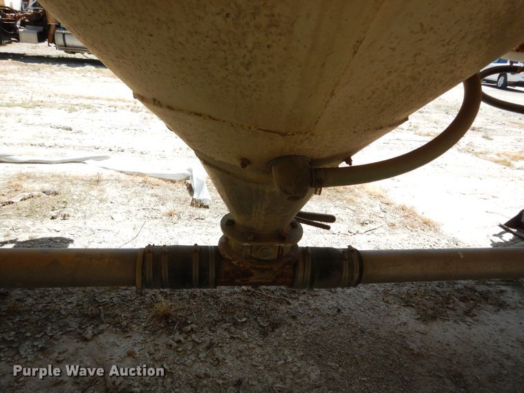 image for item DF4131 1964 Butler tank trailer