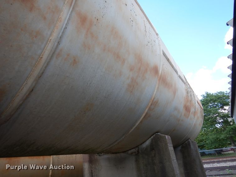 image for item DF4154 17,000 gallon fuel tank
