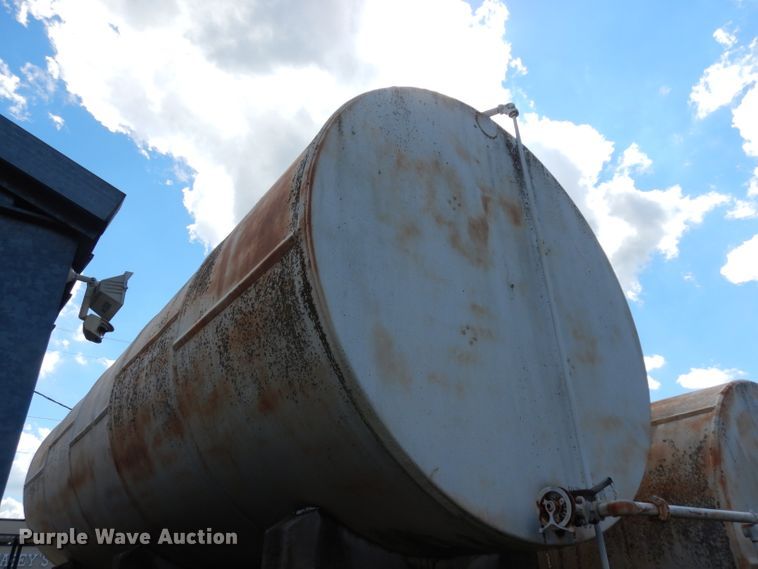 image for item DF4154 17,000 gallon fuel tank