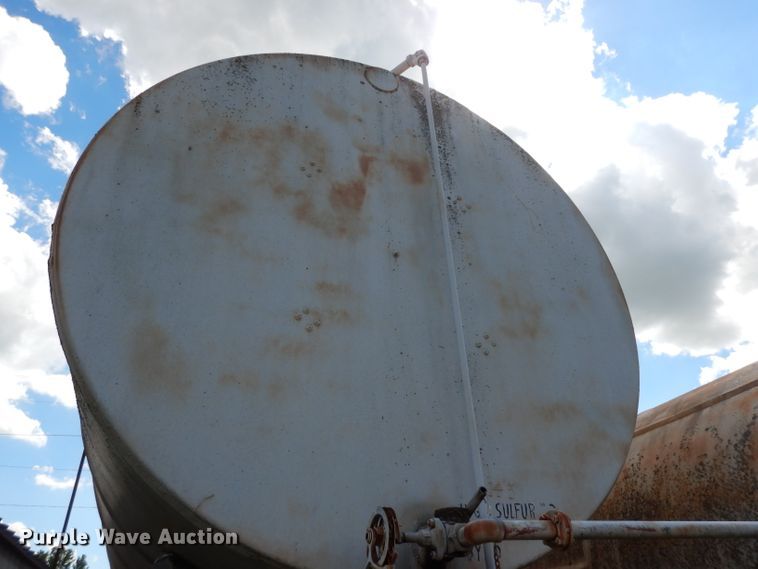 image for item DF4154 17,000 gallon fuel tank