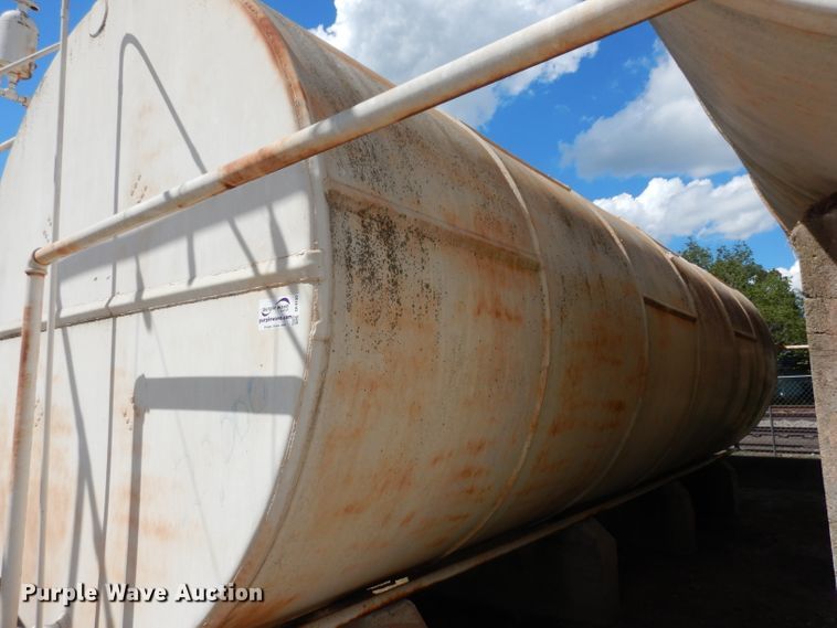 image for item DF4155 18,000 gallon fuel tank