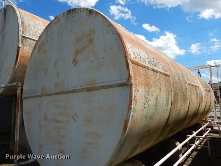 image for item DF4155 18,000 gallon fuel tank