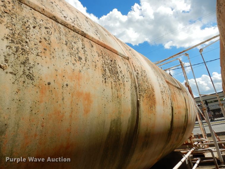 image for item DF4155 18,000 gallon fuel tank