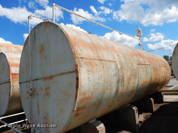 image for item DF4156 18,000 gallon fuel tank