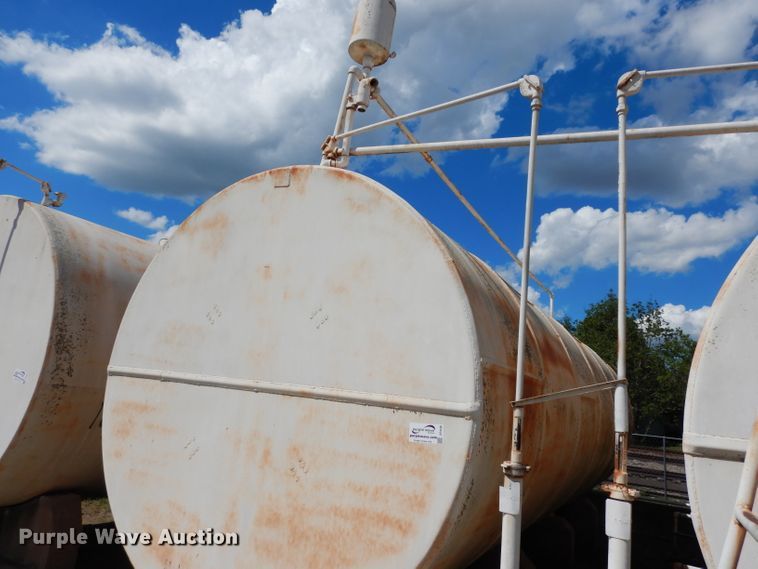 image for item DF4156 18,000 gallon fuel tank
