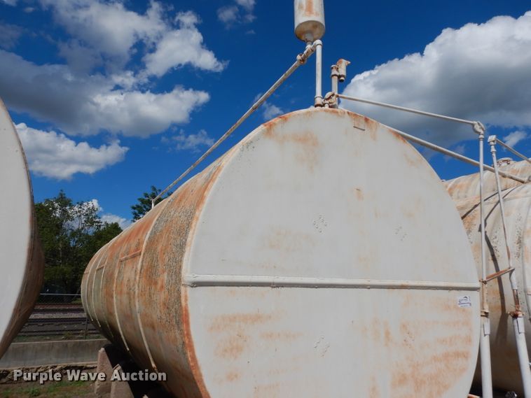 image for item DF4156 18,000 gallon fuel tank