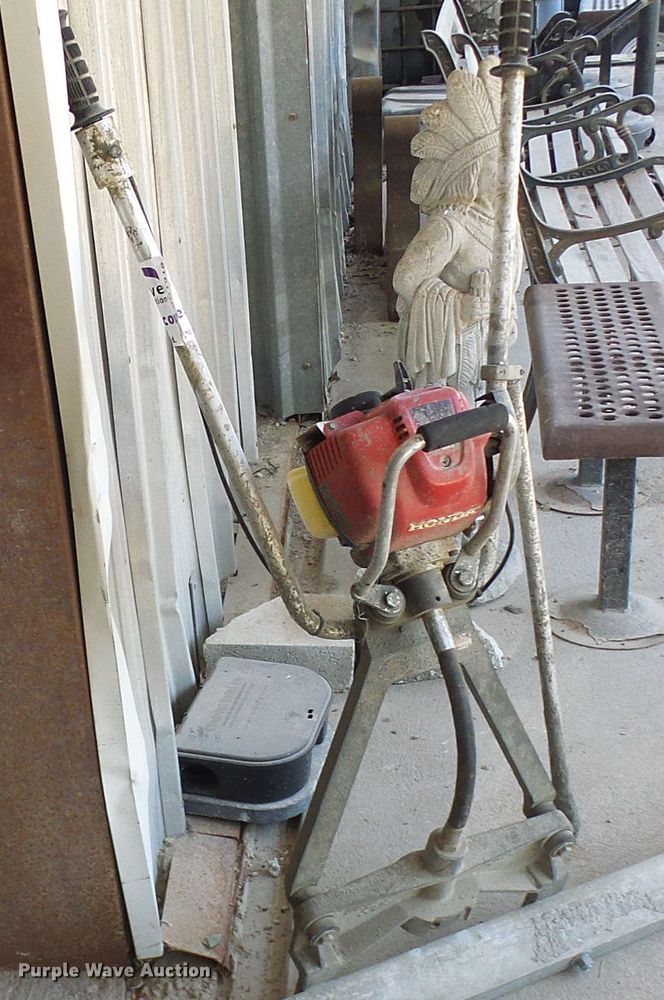 image for item DG1916 Vibratory screed