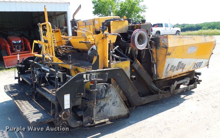image for item DG1927 2005 LeeBoy 8500  paver