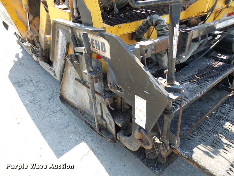 image for item DG1927 2005 LeeBoy 8500  paver