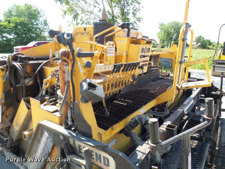 image for item DG1927 2005 LeeBoy 8500  paver