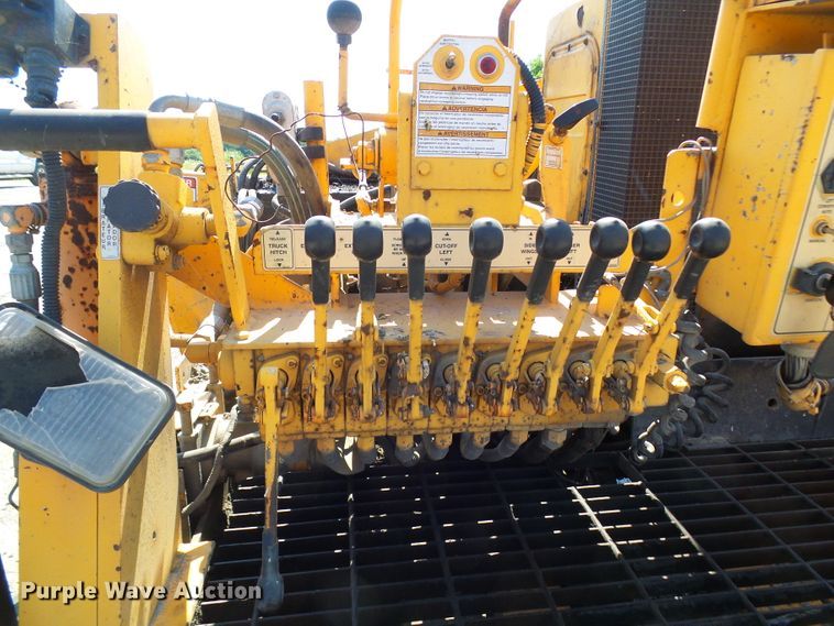 image for item DG1927 2005 LeeBoy 8500  paver