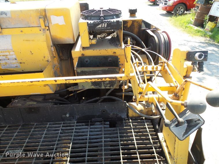 image for item DG1927 2005 LeeBoy 8500  paver