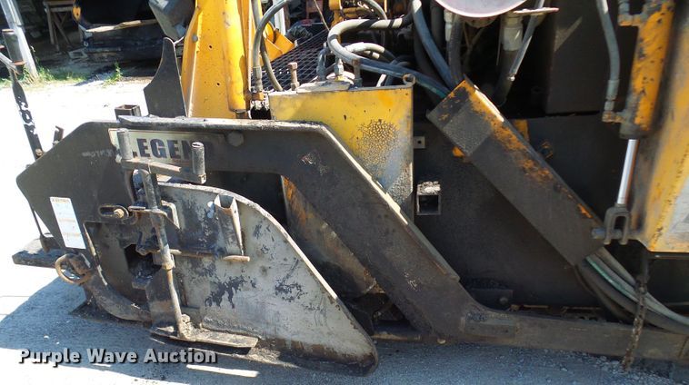 image for item DG1927 2005 LeeBoy 8500  paver