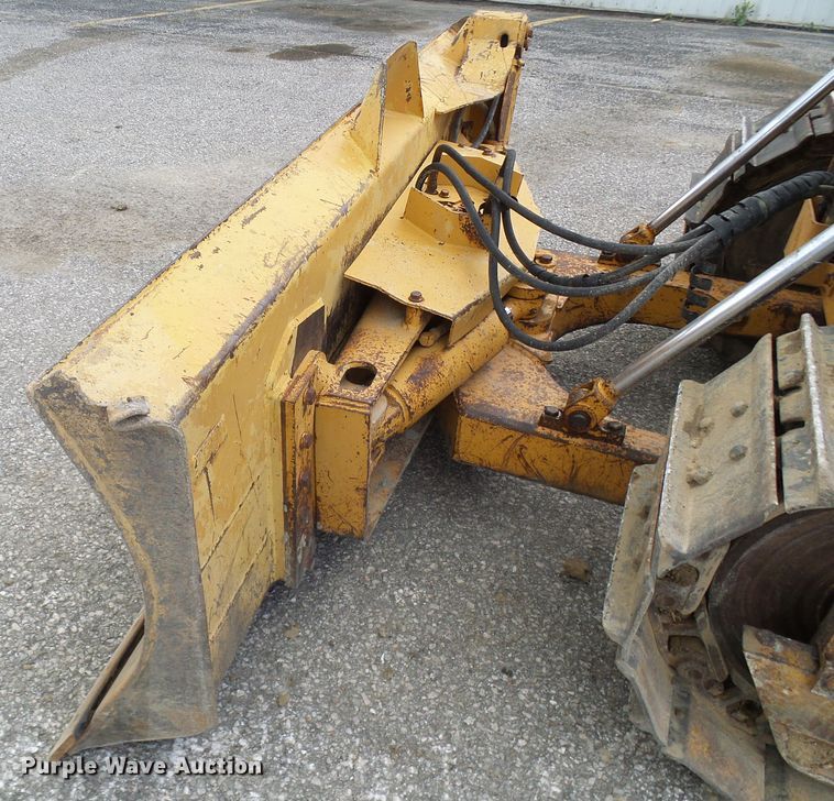 image for item DG1936 1996 Case 550G  dozer