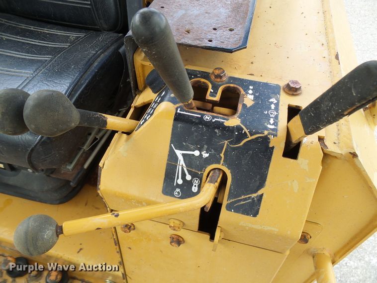 image for item DG1936 1996 Case 550G  dozer