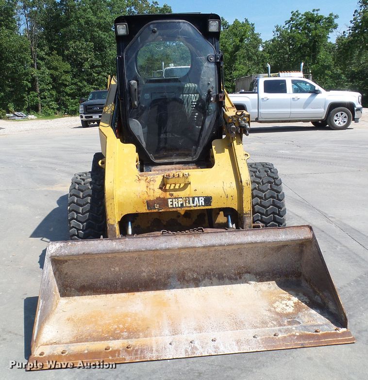 image for item DG1944 2010 Caterpillar 246C  skid steer loader
