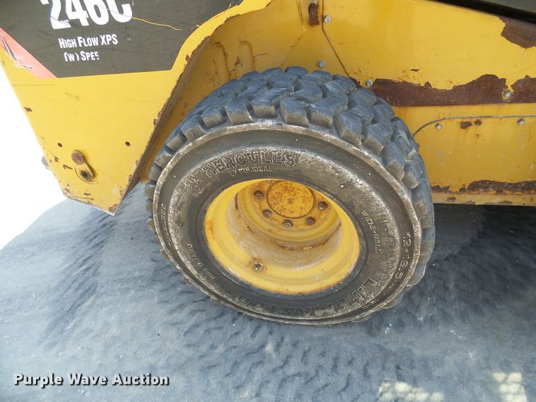 image for item DG1944 2010 Caterpillar 246C  skid steer loader