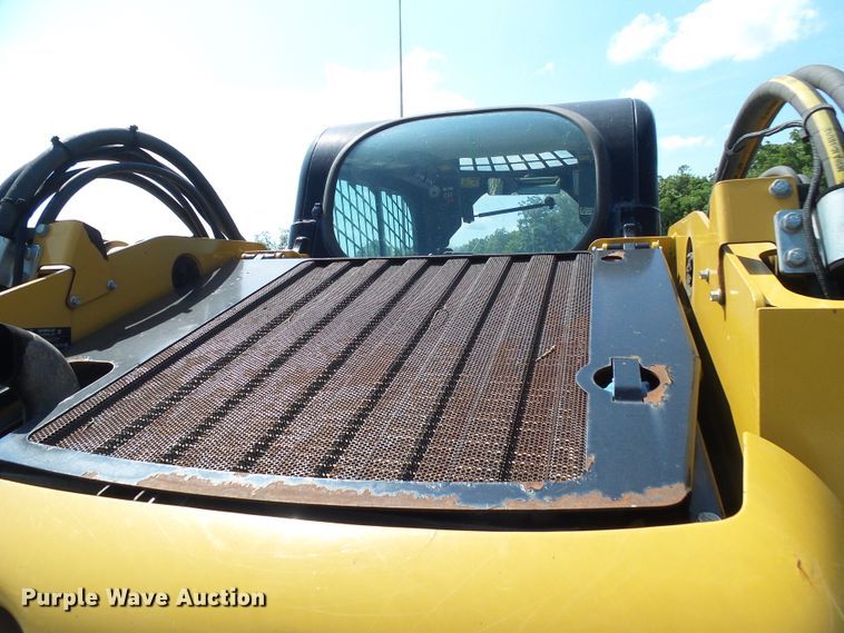 image for item DG1944 2010 Caterpillar 246C  skid steer loader