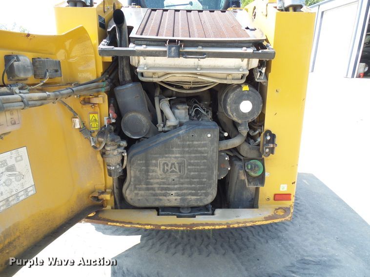 image for item DG1944 2010 Caterpillar 246C  skid steer loader
