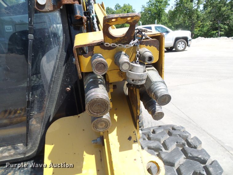 image for item DG1944 2010 Caterpillar 246C  skid steer loader