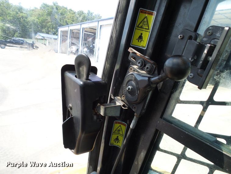 image for item DG1944 2010 Caterpillar 246C  skid steer loader