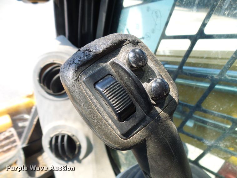 image for item DG1944 2010 Caterpillar 246C  skid steer loader