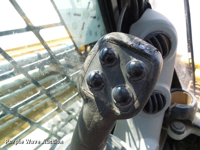 image for item DG1944 2010 Caterpillar 246C  skid steer loader